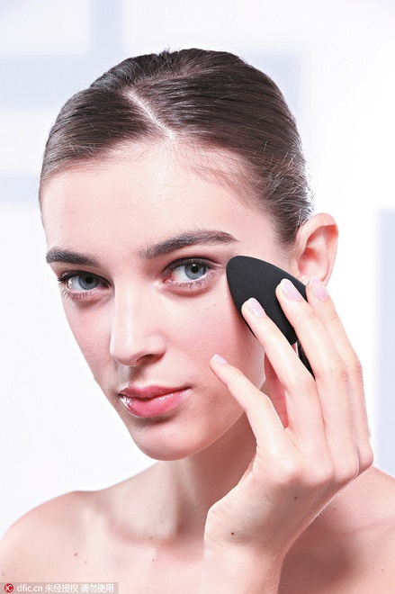 冰冰又封后灯光下底妆也要拒绝粗糙和斑驳