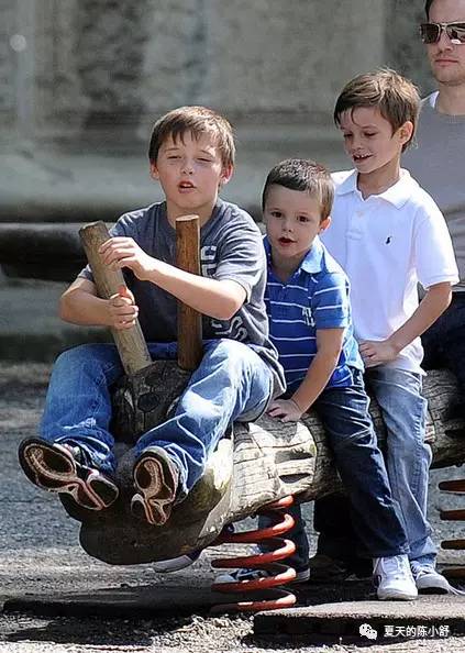 贝克汉姆大背头发型,贝克汉姆3个儿子名字