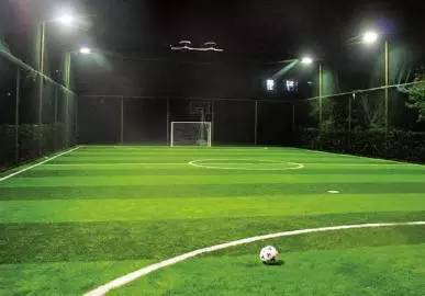 当男友是足球迷,当你男朋友是个足球迷的时候