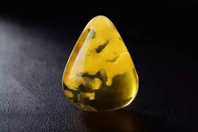 琥珀蜜蜡某宝网上便宜卖，分分钟坑你没商量……