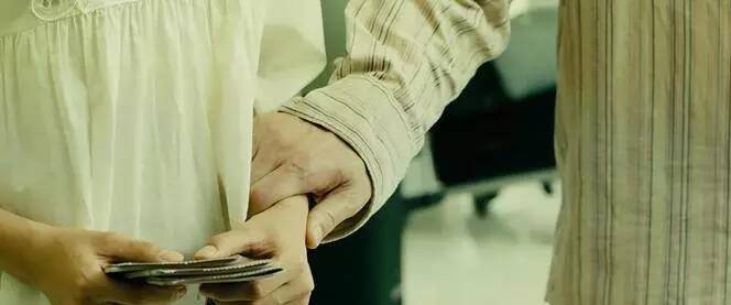 这个像*品毒**一样的男人,让*欲人**罢不能