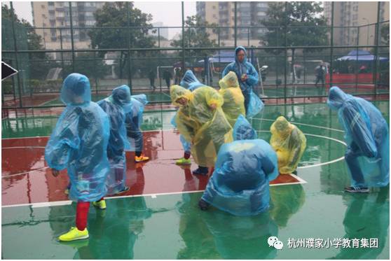 中国足球小将的胜利有多不容易,足球小将们风雨无阻