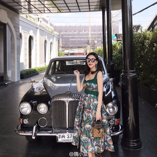 女明星常穿的泰国小众品牌,泰国小众品牌时尚穿搭