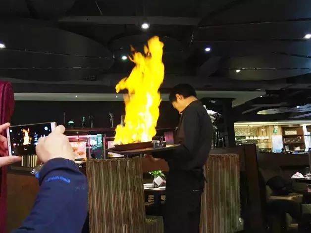 直男们别再回复多喝热水,直男别再傻傻叫女朋友多喝热水了