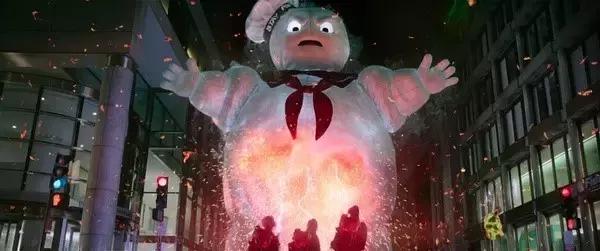 道恩强森和杰森斯坦森红色通缉令,杰森斯坦森宇宙追缉令