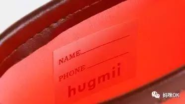 出去玩下雨穿雨衣还是打伞方便,下雨天穿上雨衣出去玩