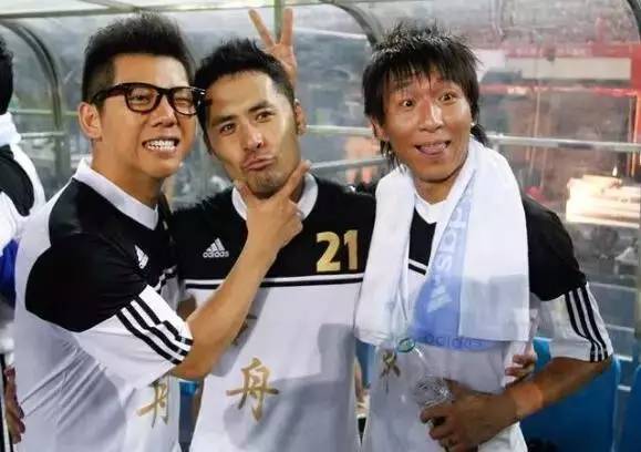 亚洲文化嘉年华陈伟霆张艺兴,张艺兴陈伟霆亚洲嘉年华