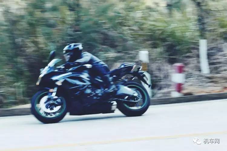 车友风采,遇到摩托车后,感觉每天都是热恋