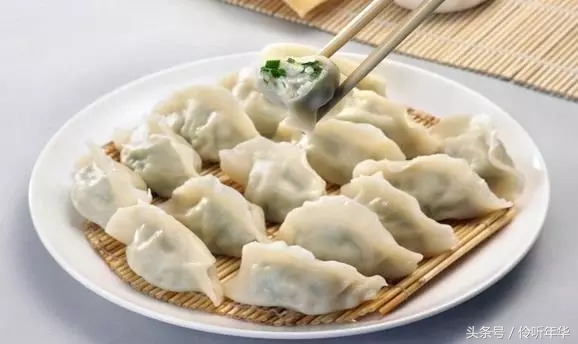 烟台小伙唱传奇,烟台小伙给老爸唱歌感动了评委