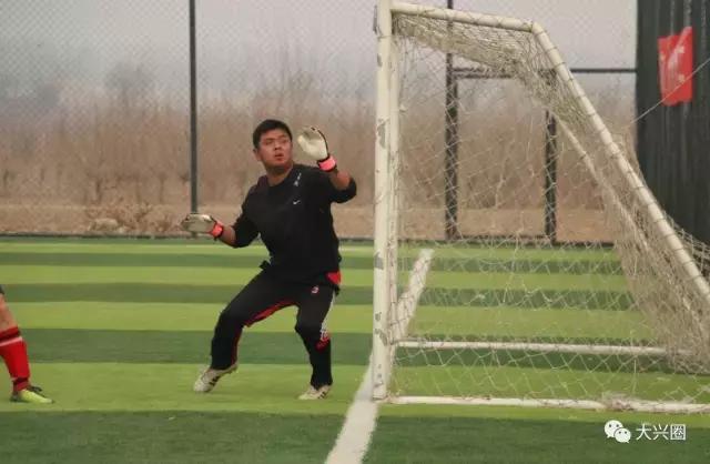 震撼一球！看看大兴青云杯足球联赛就知道中国足球希望大大滴！