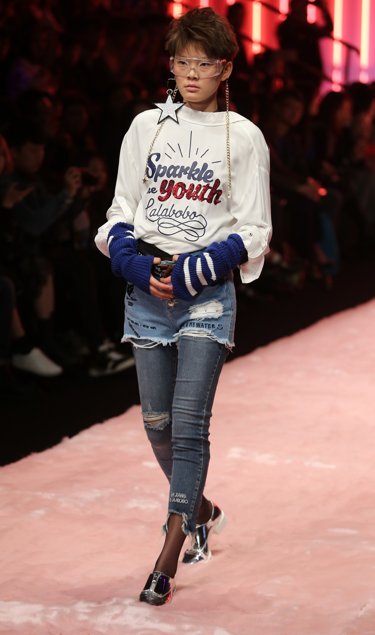 lalabobo澶忓鏂版濂楄,lalabobo鏃惰