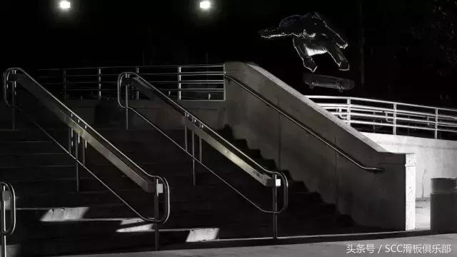 经典的滑板鞋,完美的碳板跑鞋