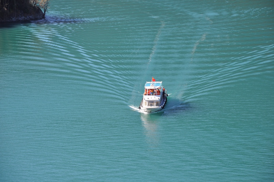 神秘又美丽的天山天池,天山天池是西王母沐浴之地吗