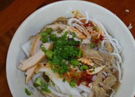 浜戝崡绾㈡渤娉歌タ缇庡コ,浜戝崡娉歌タ鍘跨編濂虫紓浜悧