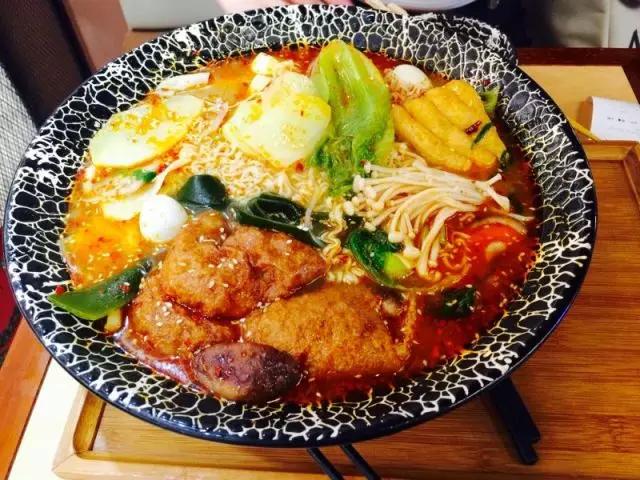 吃辣星人不可错过的美食,零食中的爱马仕可以吃出香菇味