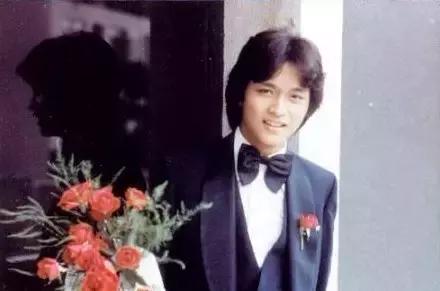 哥哥张国荣的传奇一生,张国荣老照片100张