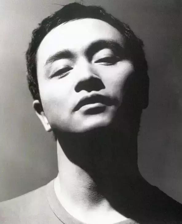 哥哥张国荣的传奇一生,张国荣老照片100张