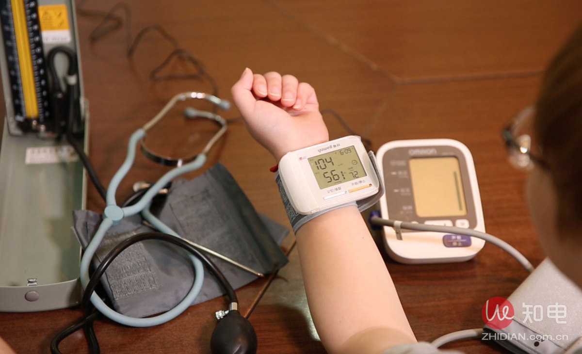 新老血压计的测量对比,哪款型号血压计测试准确