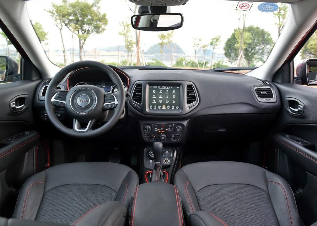 24款jeep大切诺基,2023款jeep指南者四驱高性能版