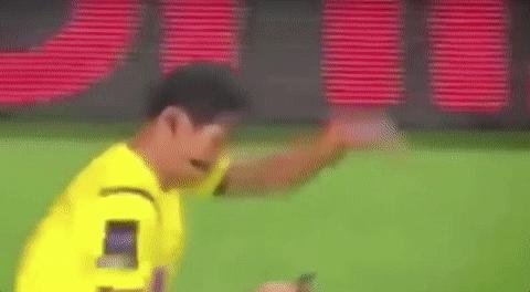 韩国裁判7张黄牌,日本裁判和韩国裁判给不给红牌