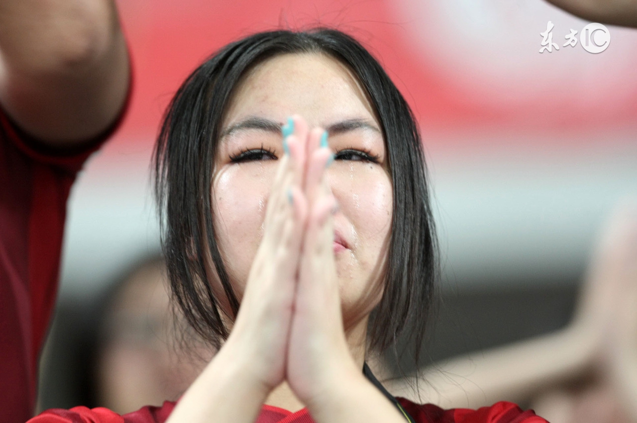 中超比赛女球迷,中超女球迷现场直播