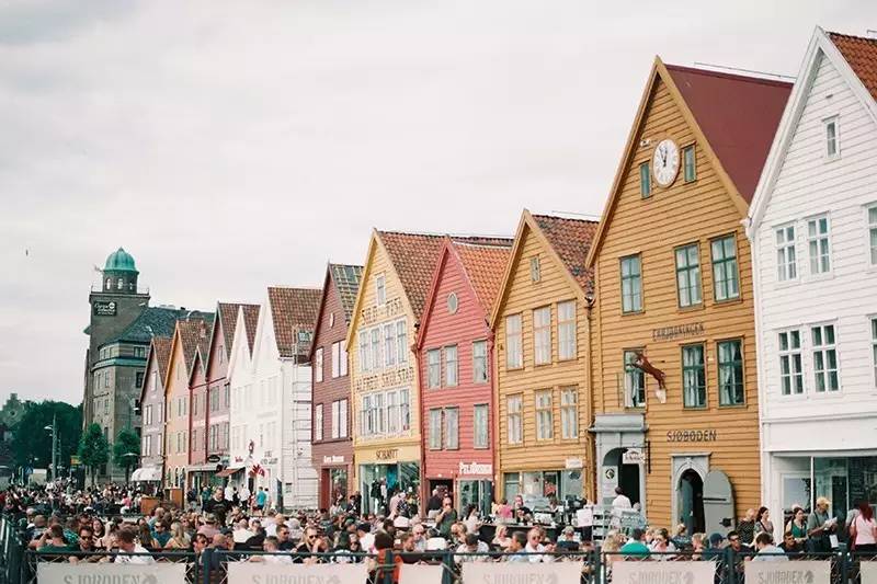 挪威夏日岛旅游攻略,去挪威看峡湾