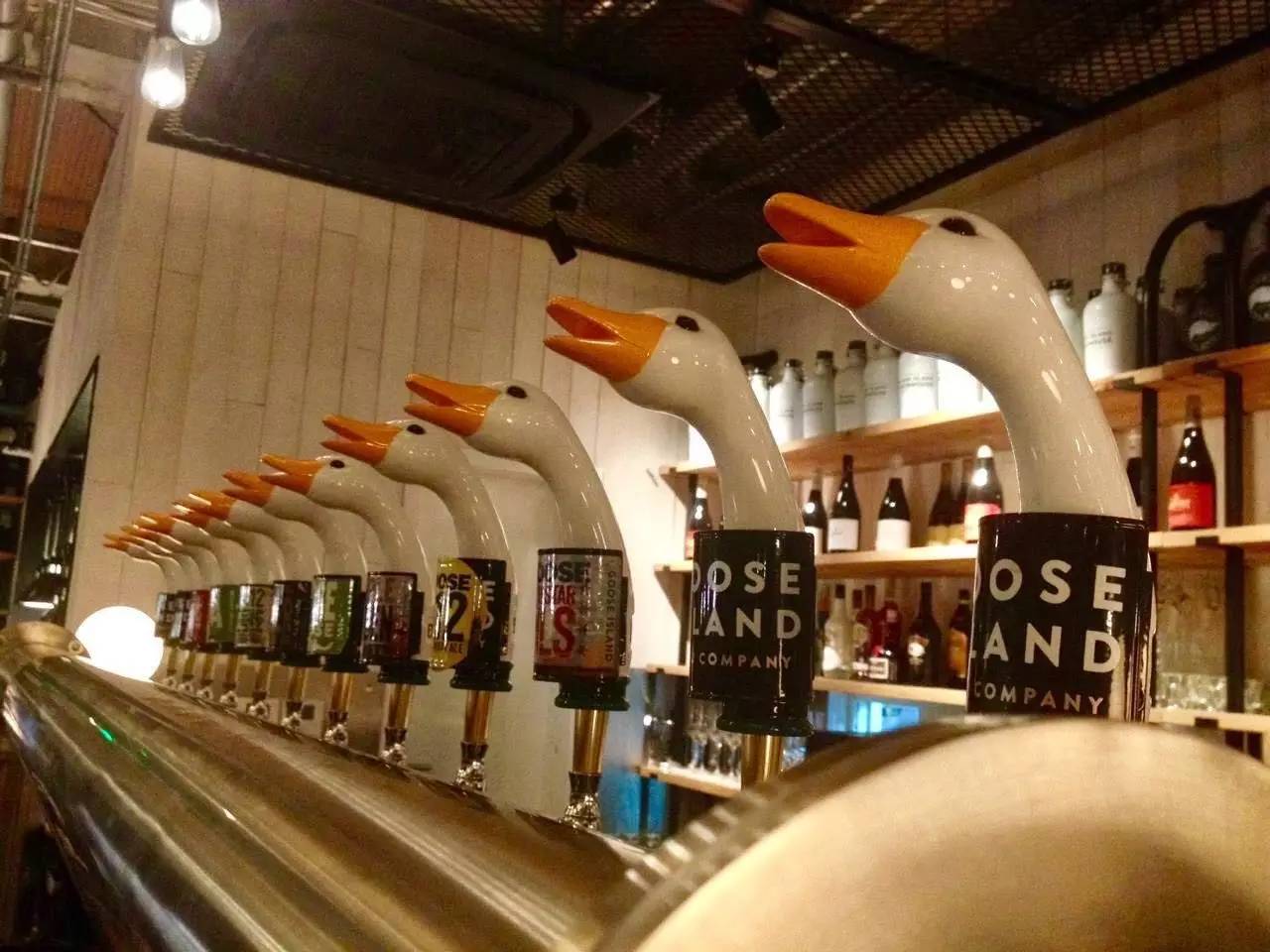 你舍不得花的钱总有人舍得帮你花,以前舍不得花你的钱现在才明白