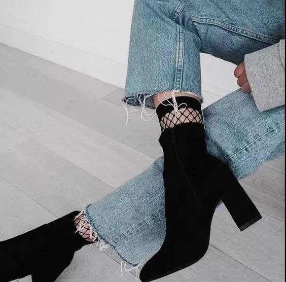 如何正确的穿大洞渔网袜,如何穿渔网裤