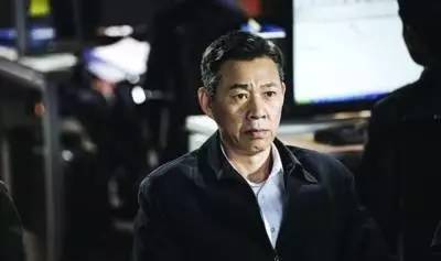 史上尺度最大的反腐剧开播即火，豆瓣9.1分！贪官冰箱、壁柜、床上翻出2亿多人民币都被还原了！