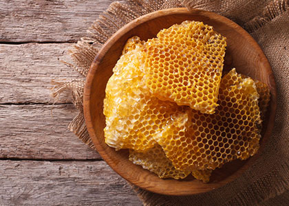 蜂胶是健脾胃补气血吗,蜂胶是保健品能治病吗