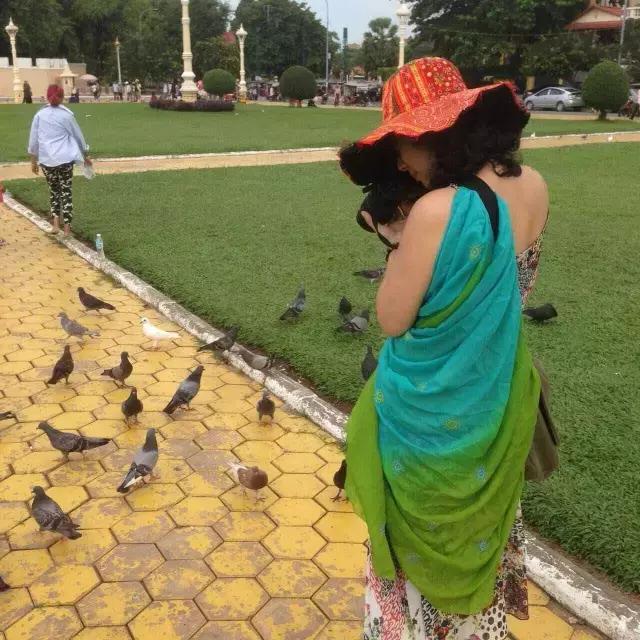 万锐：英伦岛归来的艺术“精灵”