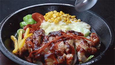 村书记不干了去加盟了个米高林铁板厨房，他是怎么想的呀