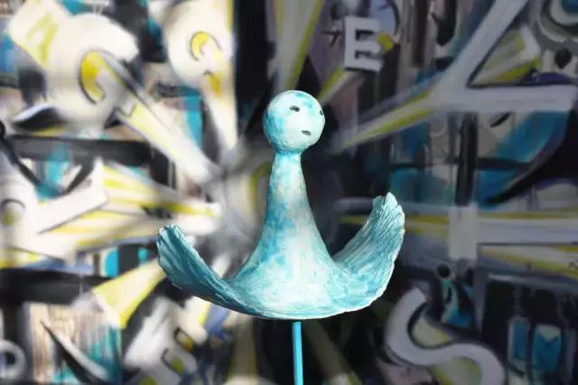 万锐：英伦岛归来的艺术“精灵”