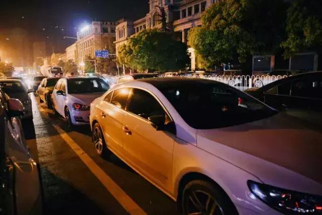 武汉00后夜生活,00后在武汉的日常