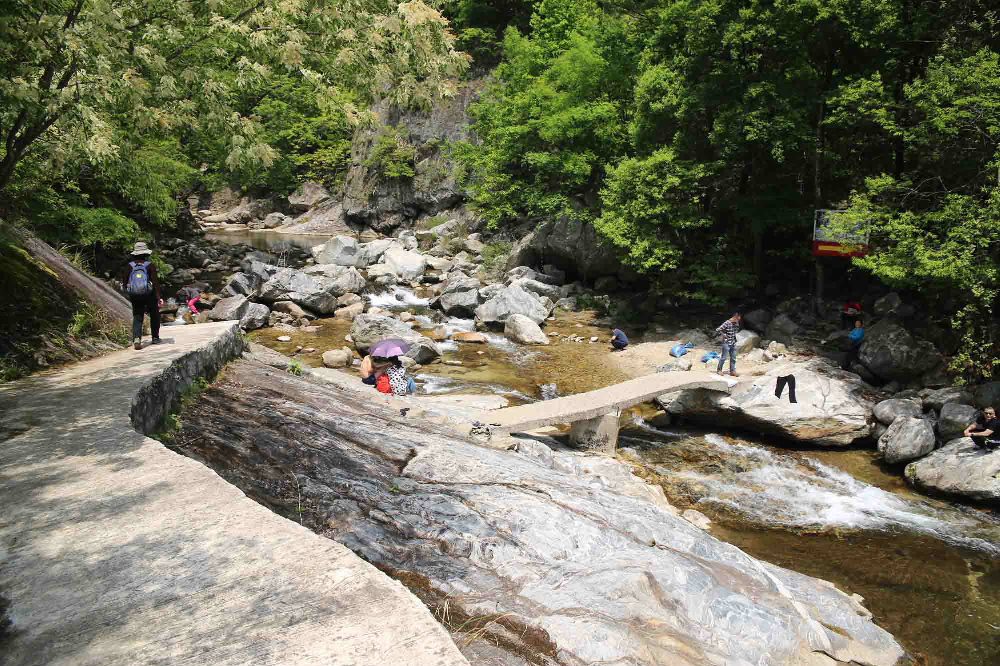 山东领秀户外:千里挺进大别山,众雄傲视天堂寨