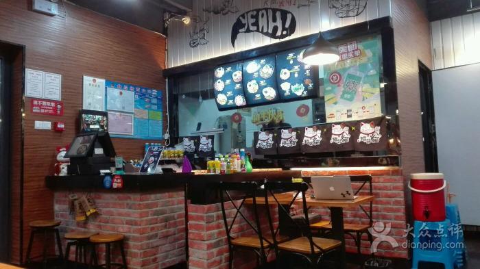 在县城上开餐馆每天盈利多少不亏,在小县城开火锅店一年收入100万