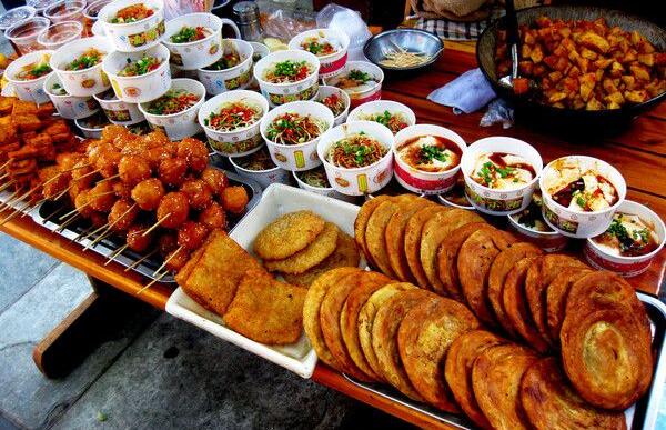 摆路边小吃摊真的能挣钱吗,摆什么小吃摊真的赚钱