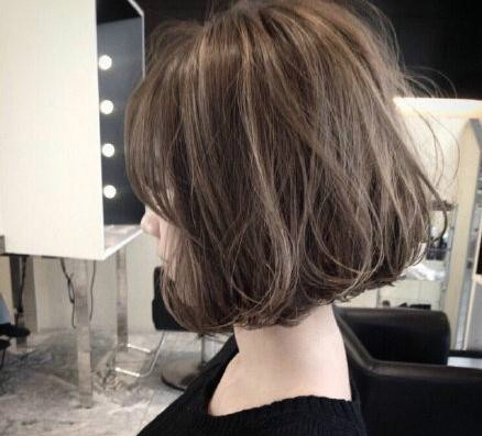 圆脸适合的短发造型,2017圆脸流行发型短发