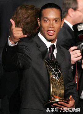 足球梅西绝杀时刻燃爆全场观众,足球梅西精彩瞬间巴黎