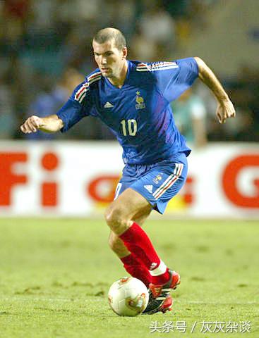 足球史上最奇葩的进球c罗,足球梅西破门完整版