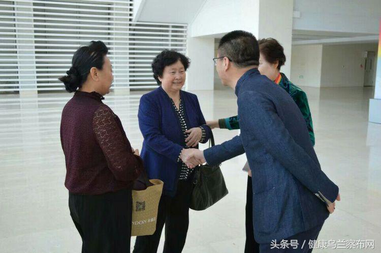 巩建伟,集宁区光明街小学校长巩建伟