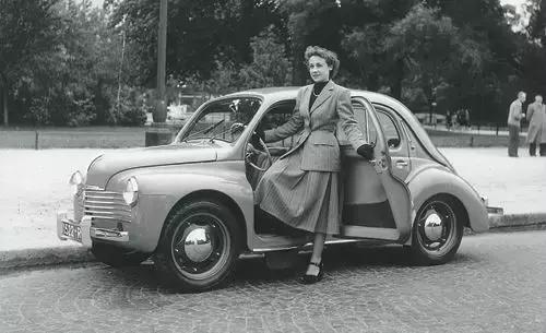 从一场赌局开始，这个品牌的历史好比“麻辣鸡汤”！