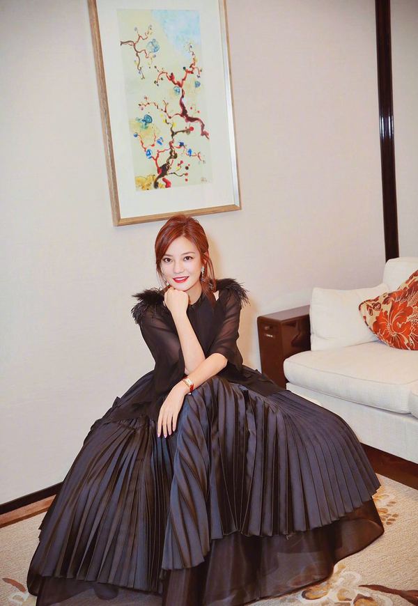 赵薇周迅章子怡红毯,赵薇章子怡百花奖同台不互动