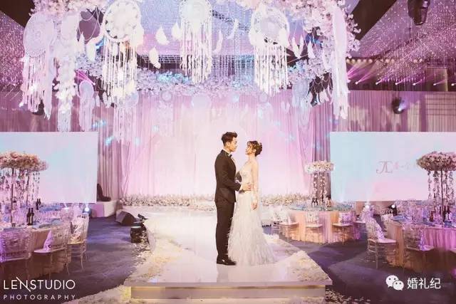 异地办婚礼间隔多久,异地婚礼办一场