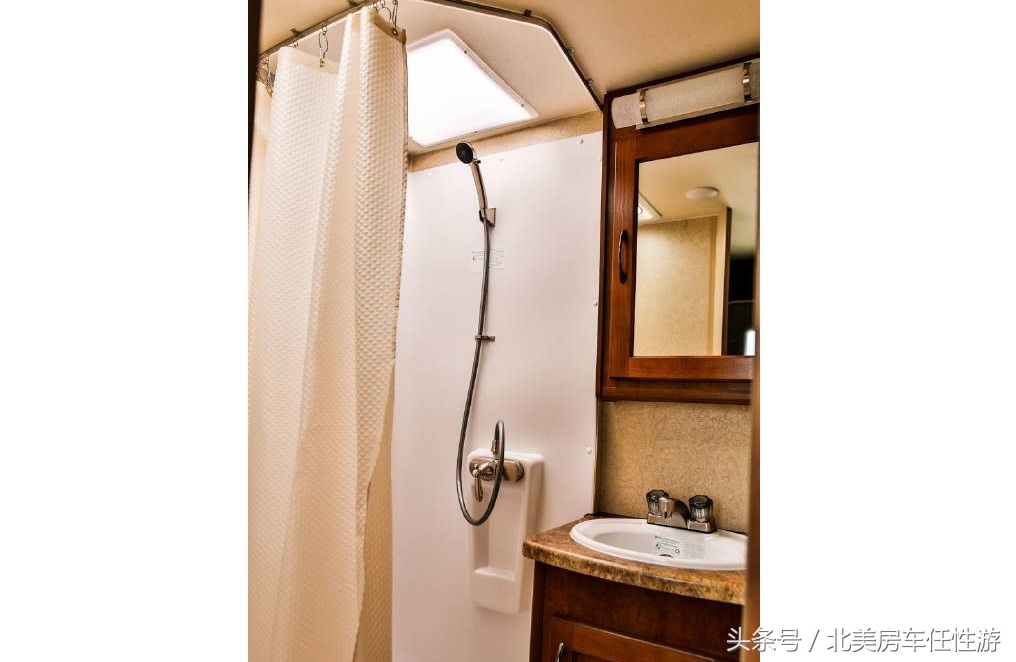 lance2185拖挂房车,法国465拖挂房车