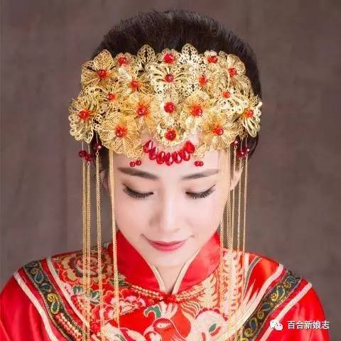 周迅秀禾服红高粱,周迅被谁捧红