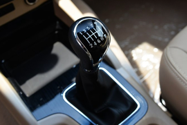 变速箱有一个档位异常顿挫,变速箱有顿挫怎么办