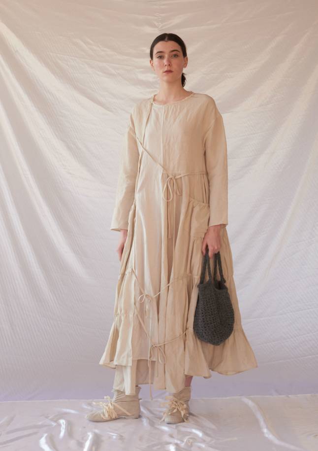 二姨谈时尚｜RenliSu：伦敦升起中国星，米色绿色蓝色