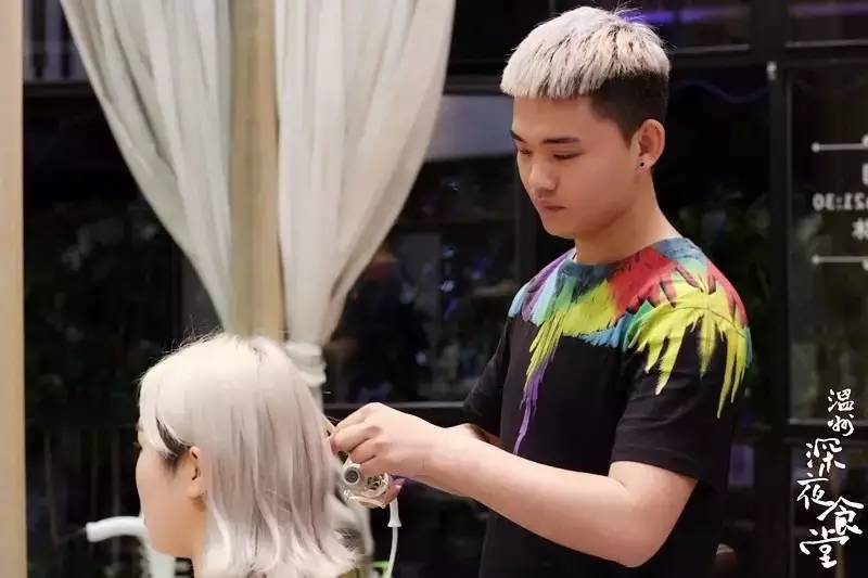 他混迹东京魔都时尚圈！竟在温州开理发店！扬言把素人改造成女神