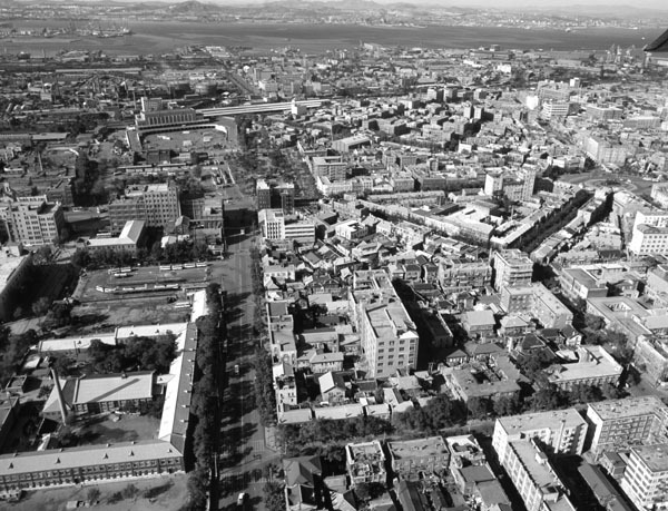 循着时间的绳索｜老大连的繁华商业带